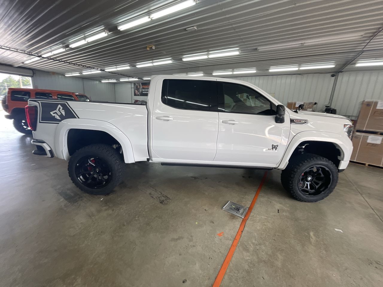 Vehicle Image 8
