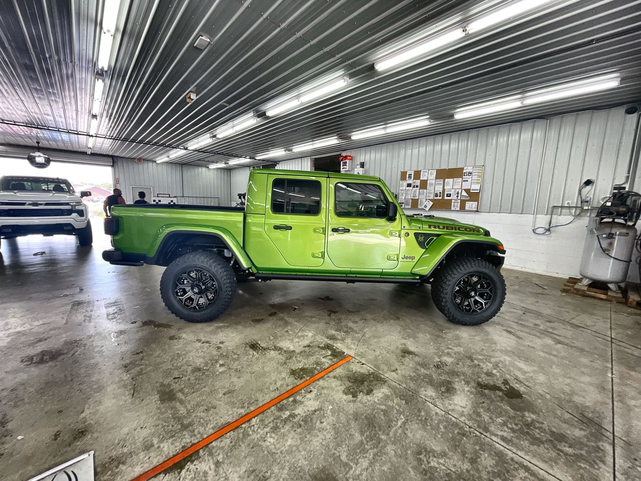 Vehicle Image 9
