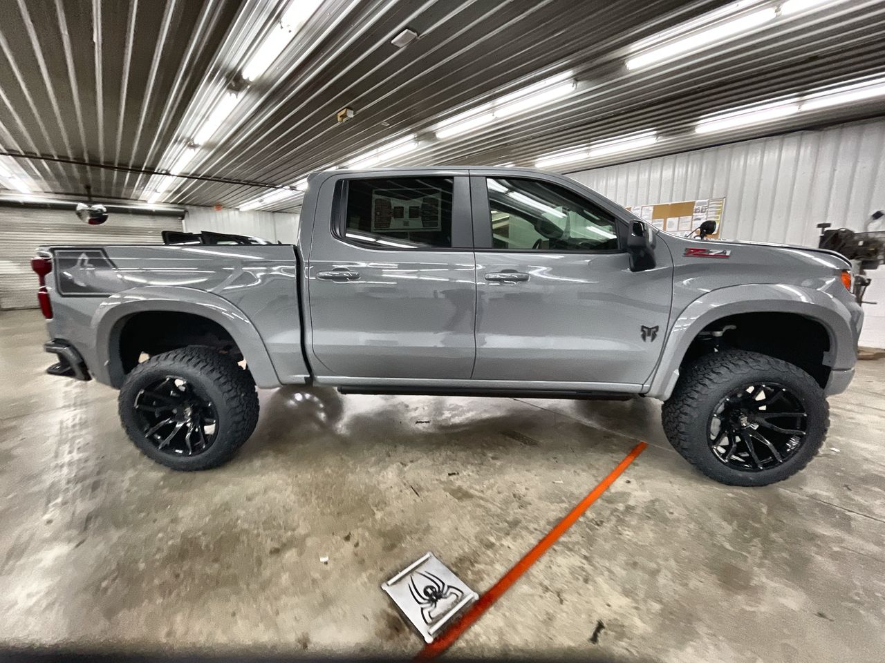 Vehicle Image 9