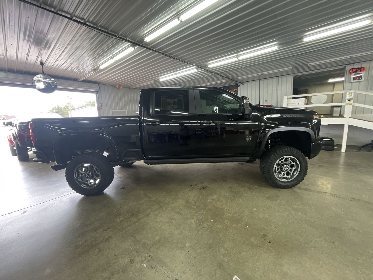 Vehicle Image 8