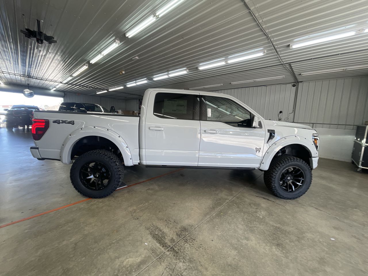 Vehicle Image 9