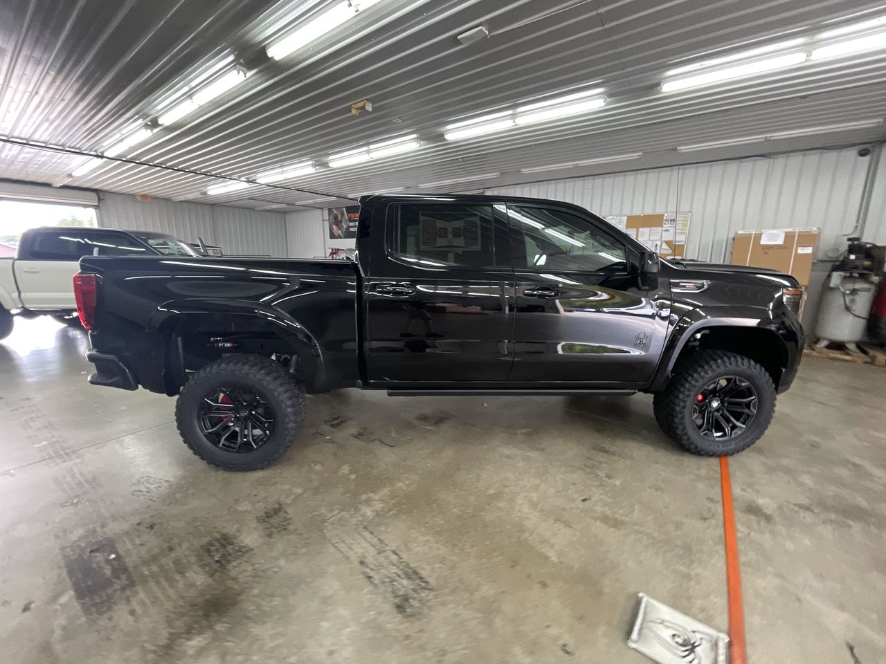 Vehicle Image 9