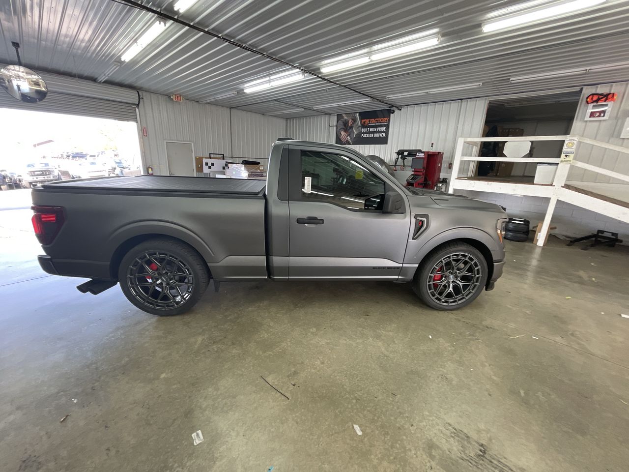 Vehicle Image 9