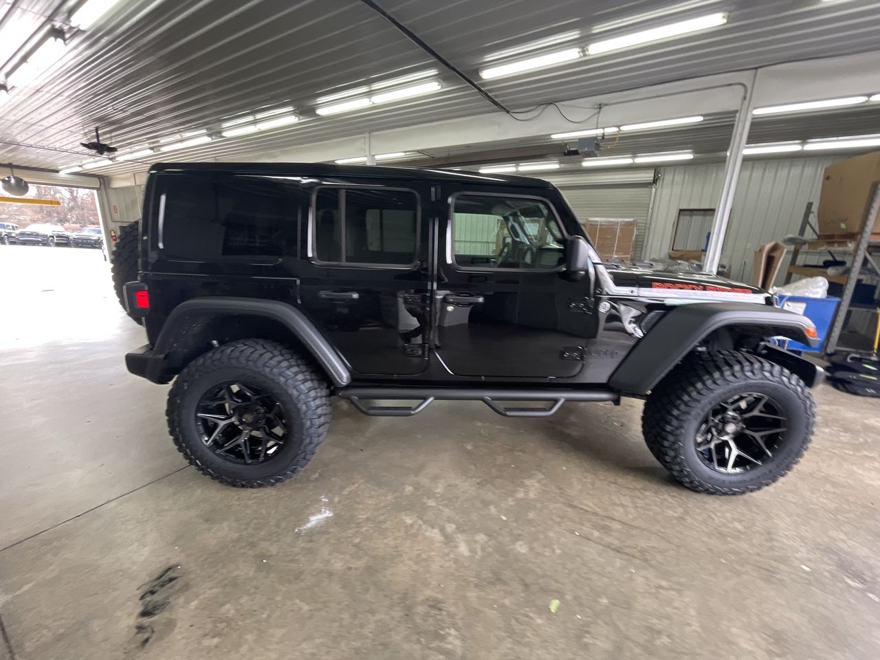 Vehicle Image 9