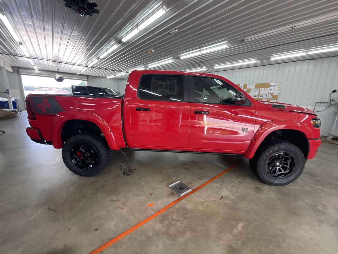 Vehicle Image 8