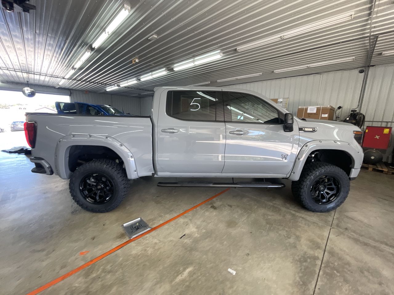 Vehicle Image 8
