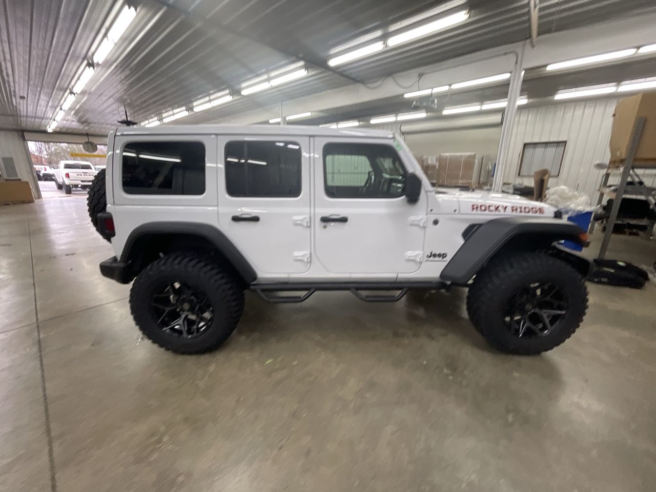 Vehicle Image 9