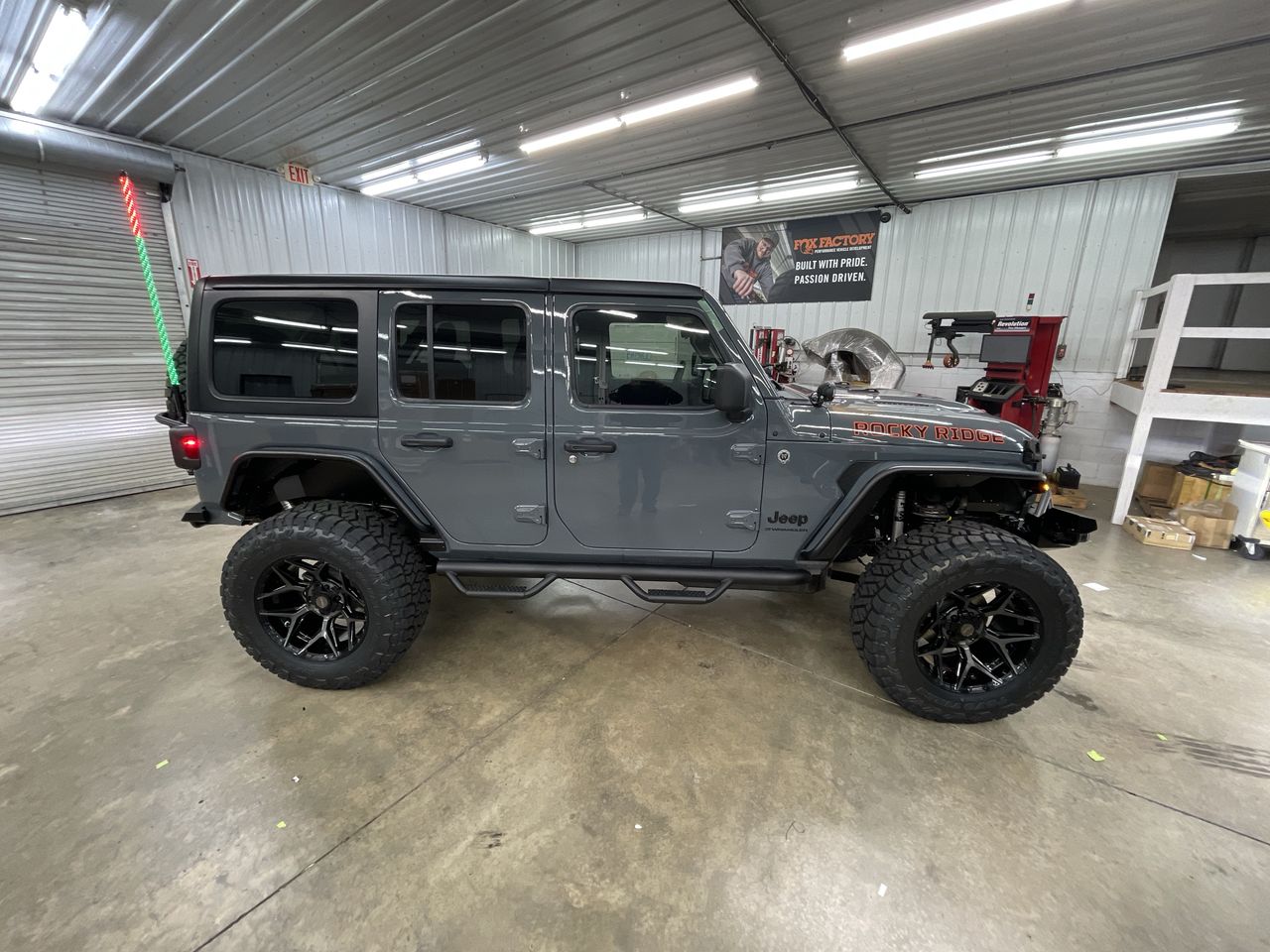 Vehicle Image 9
