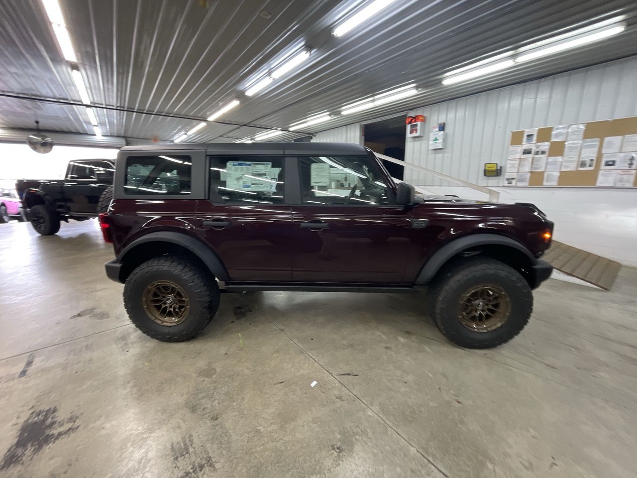 Vehicle Image 9
