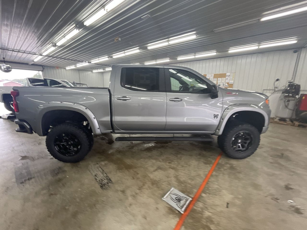 Vehicle Image 8