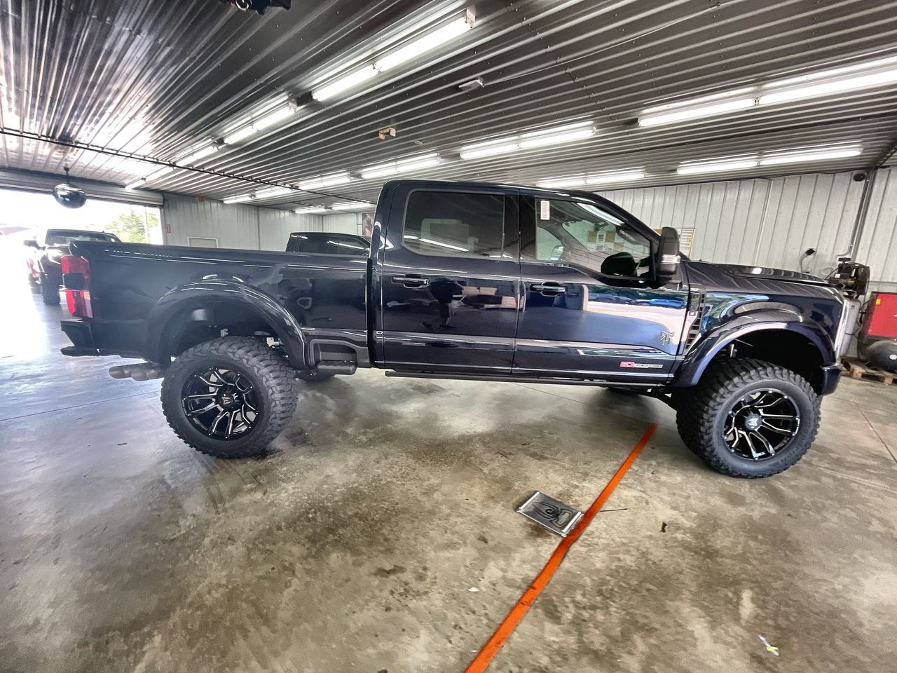 Vehicle Image 9
