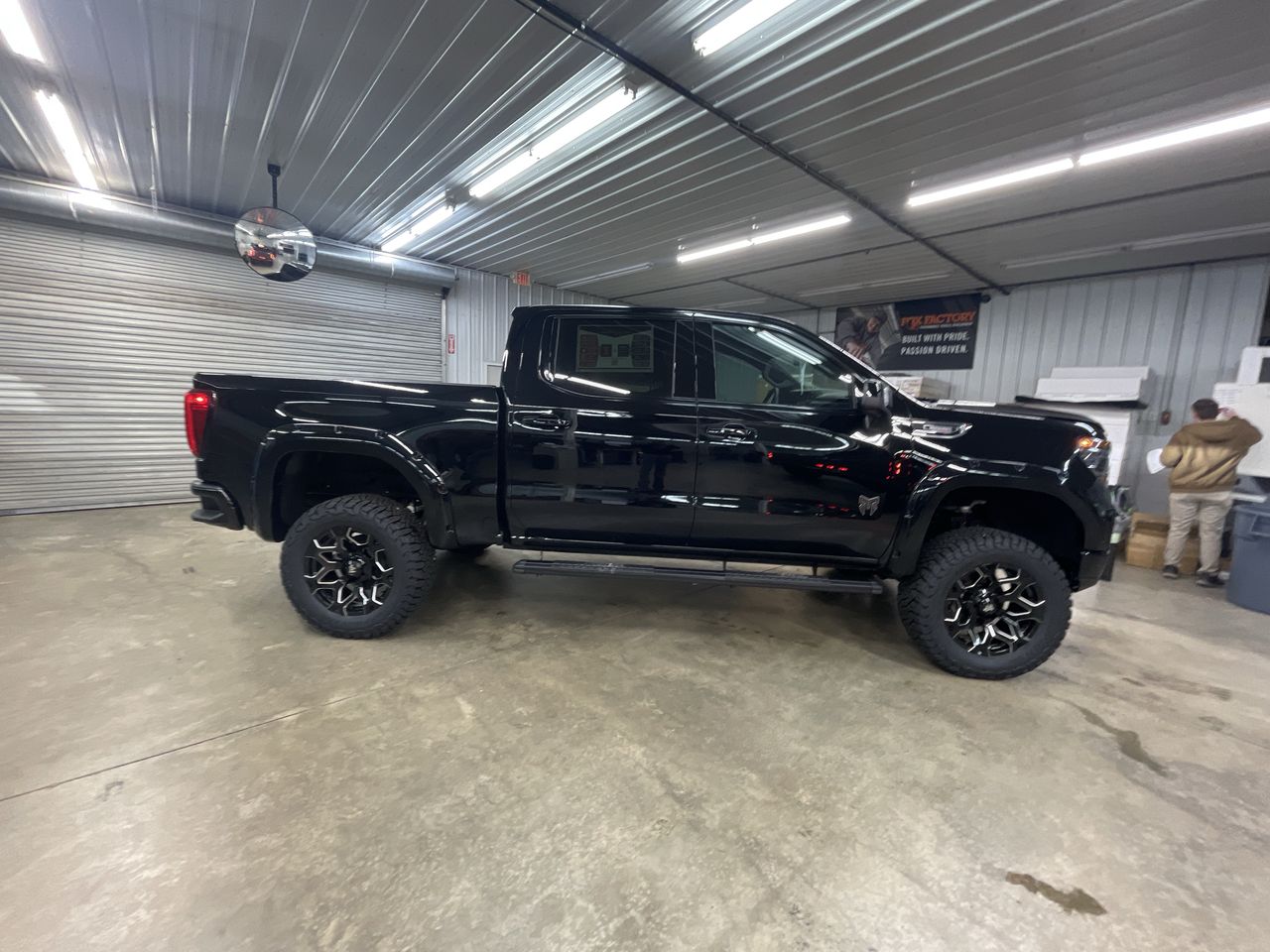 Vehicle Image 9