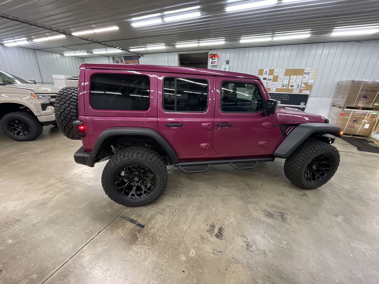 Vehicle Image 9
