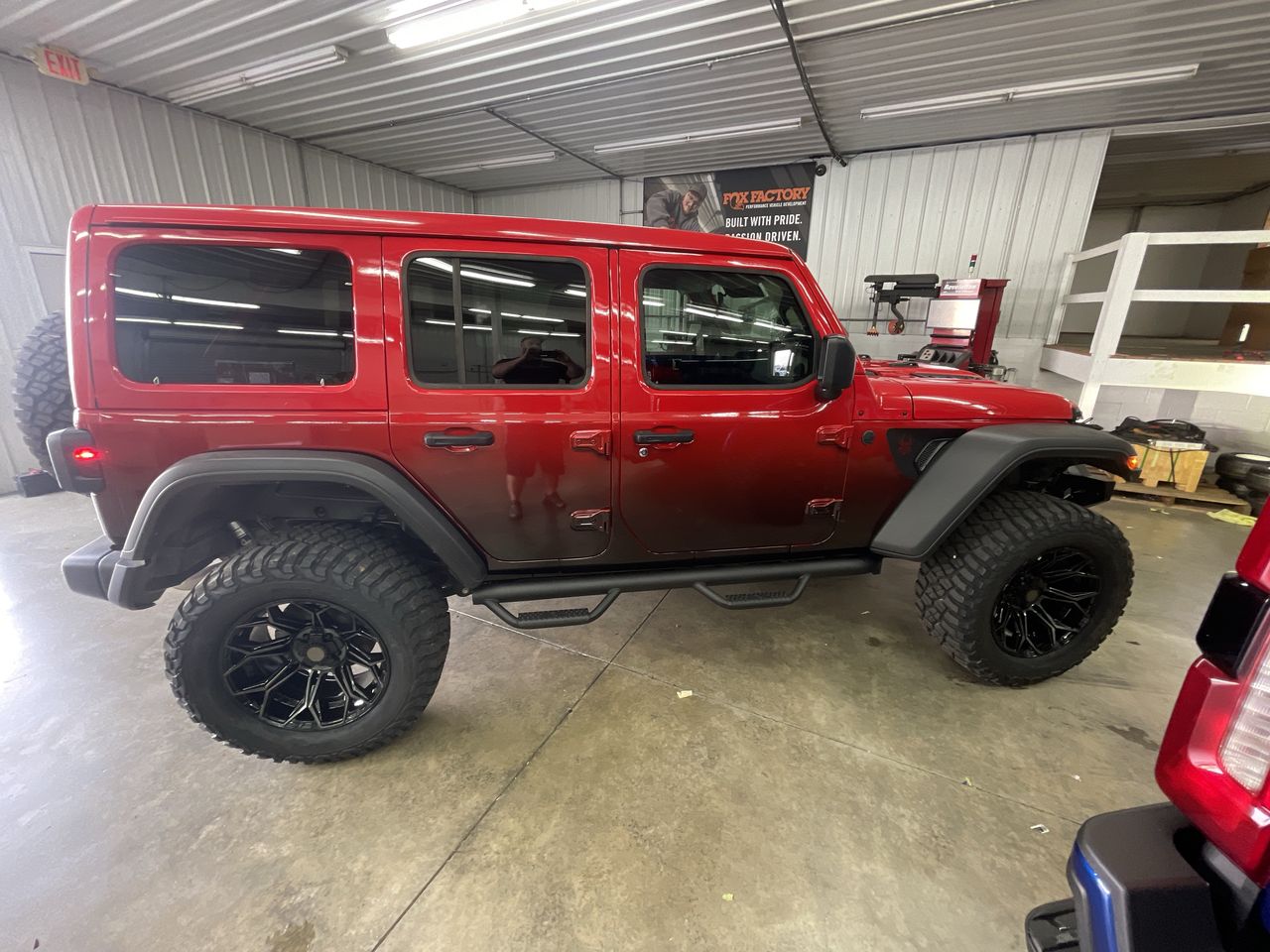 Vehicle Image 9