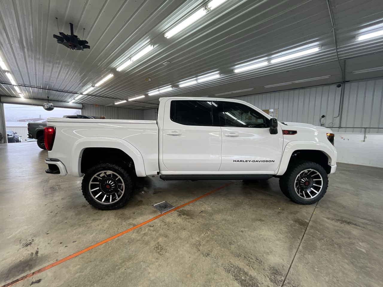 Vehicle Image 9