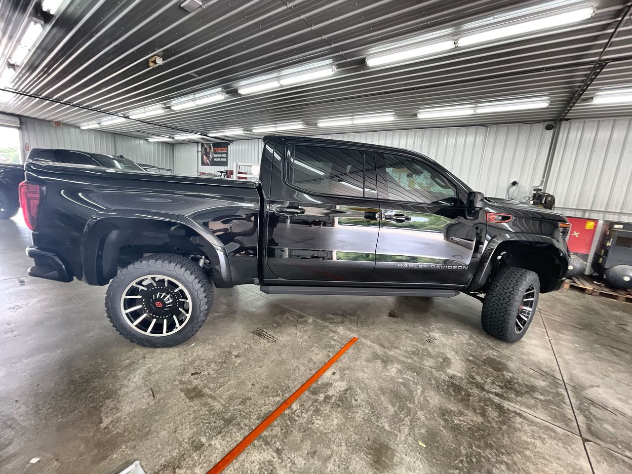 Vehicle Image 9