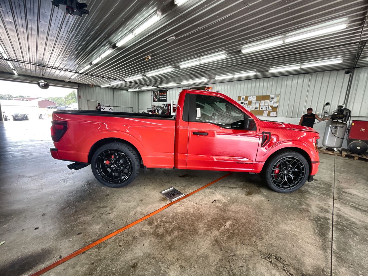 Vehicle Image 9