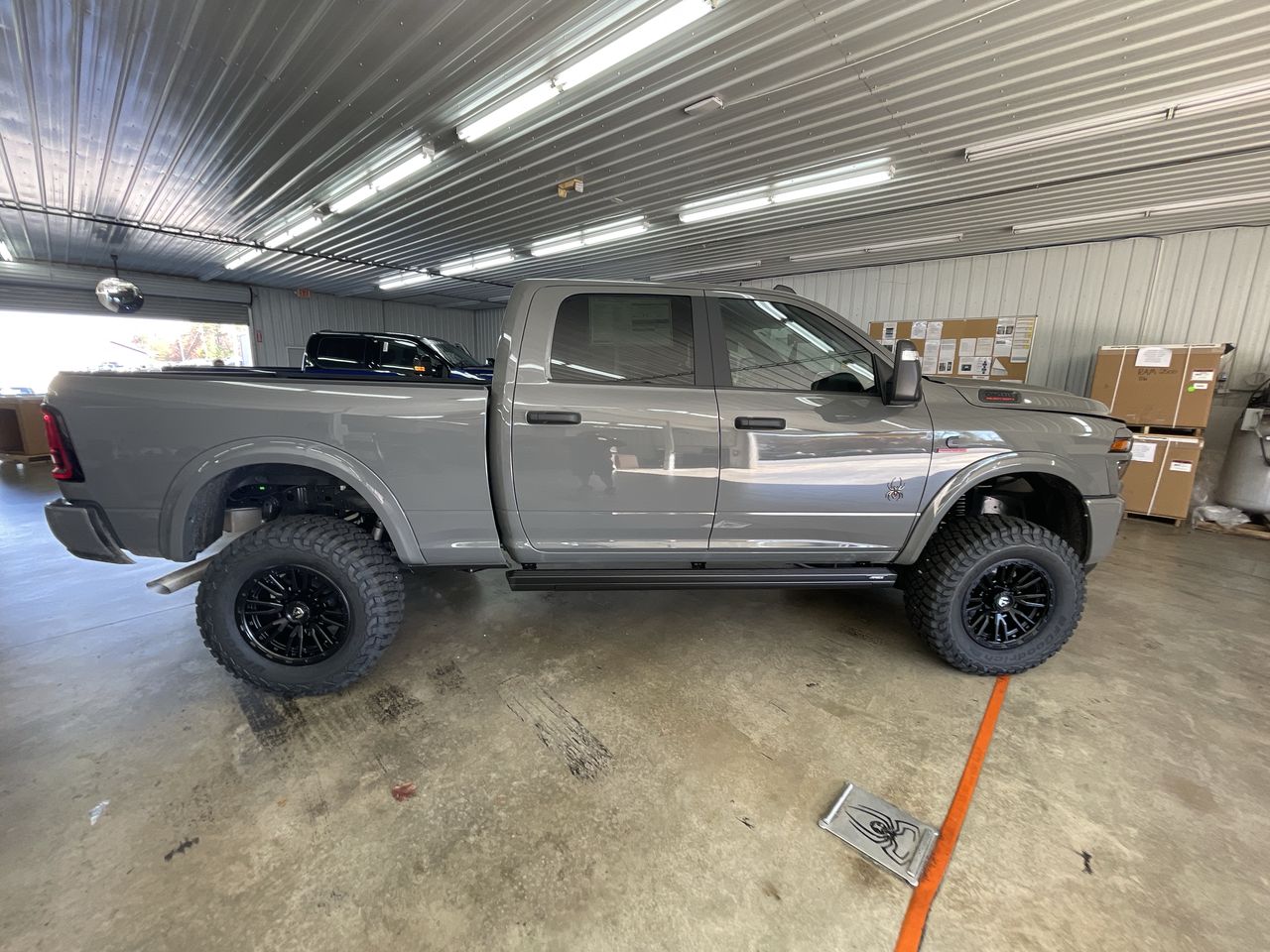Vehicle Image 9