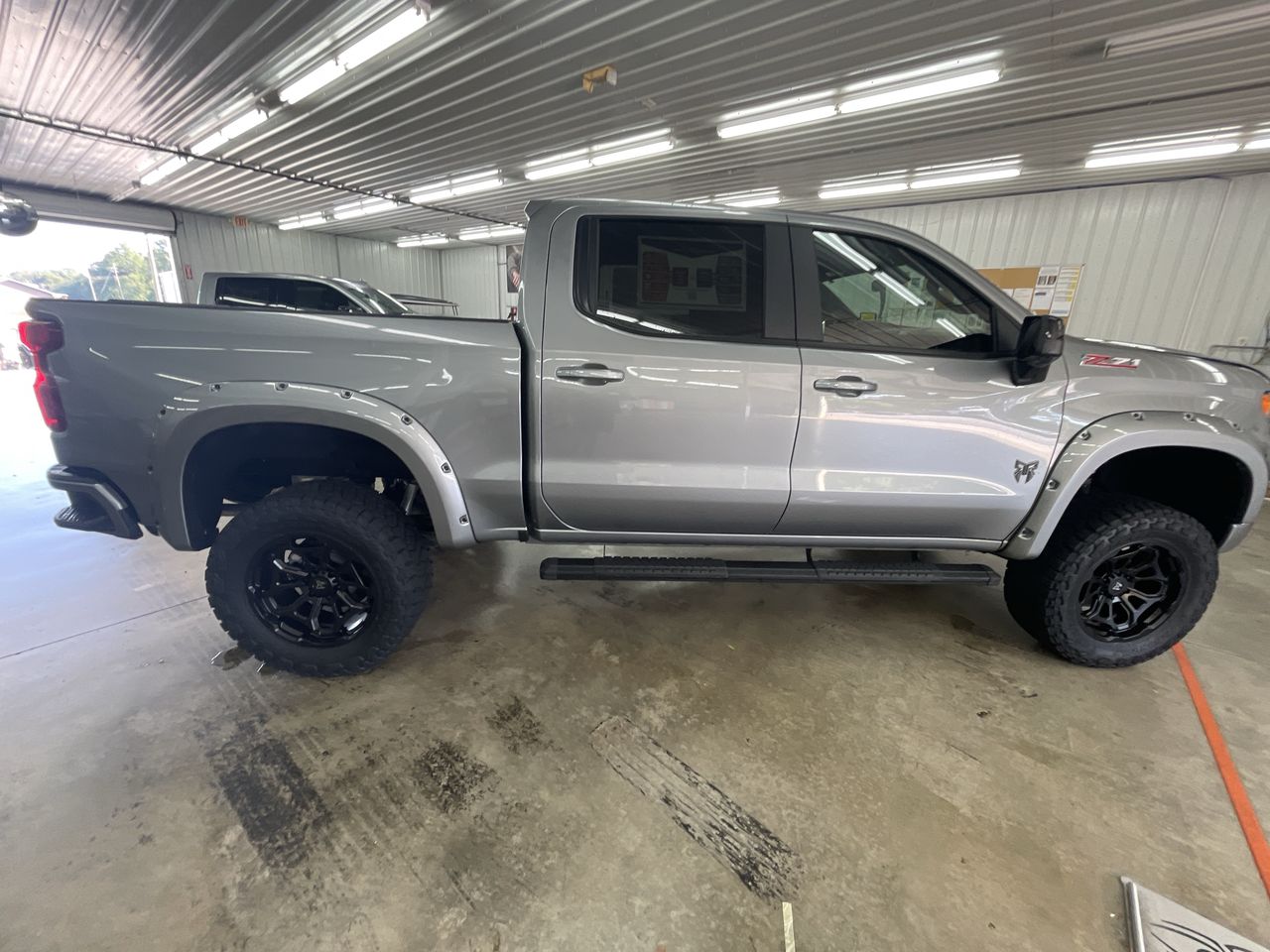 Vehicle Image 8