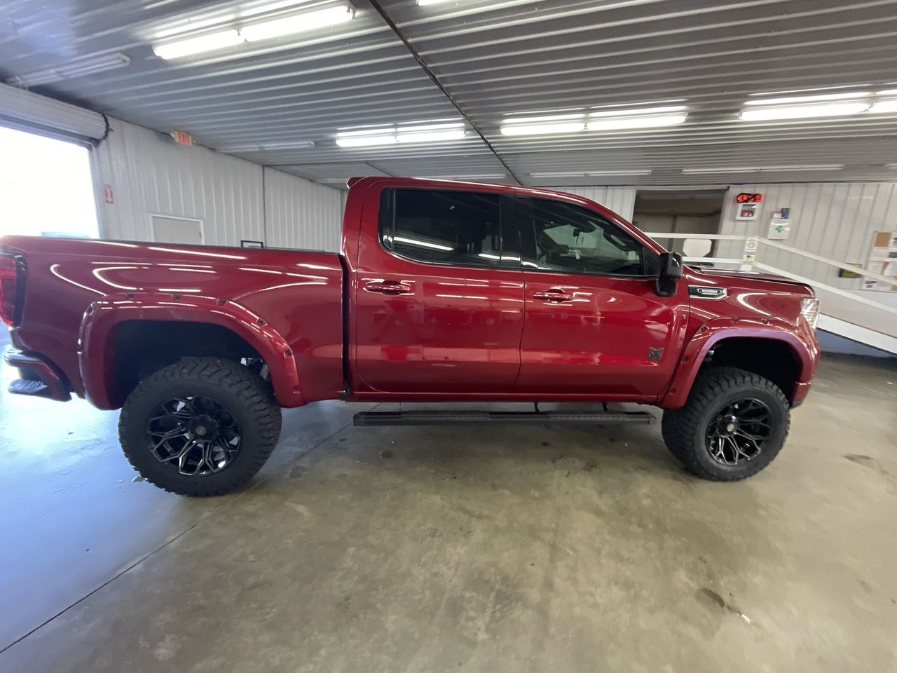 Vehicle Image 9