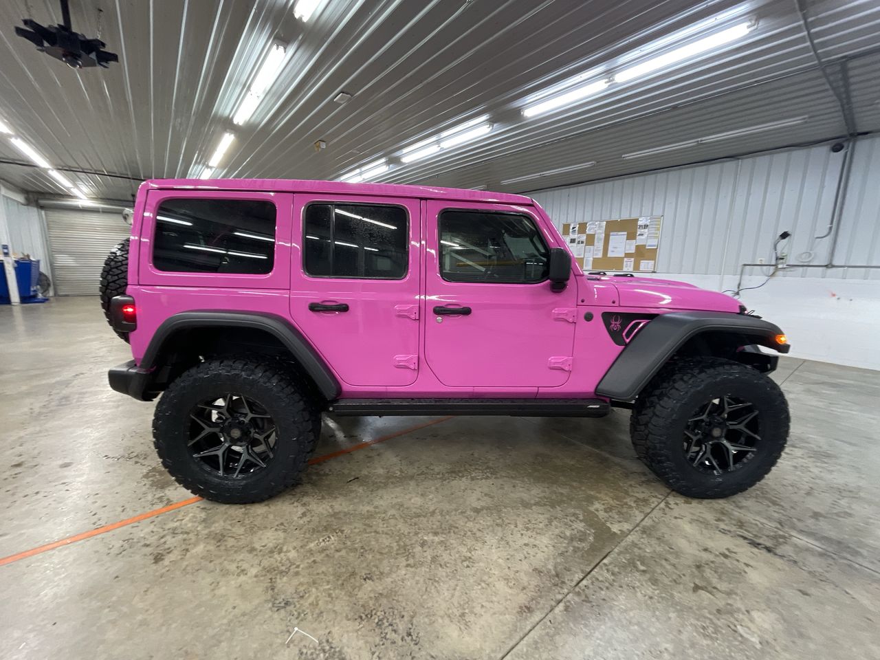 Vehicle Image 9