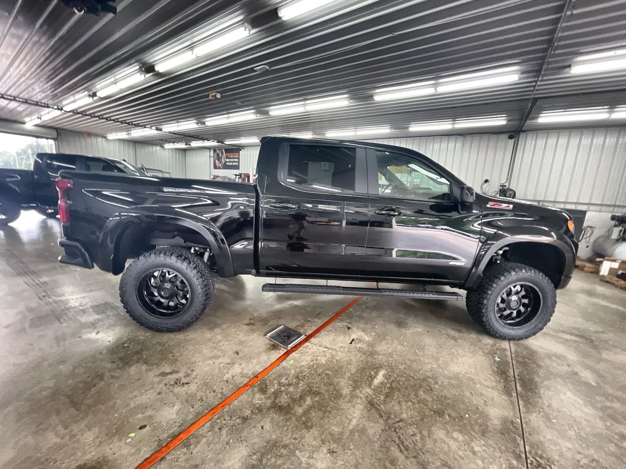 Vehicle Image 9