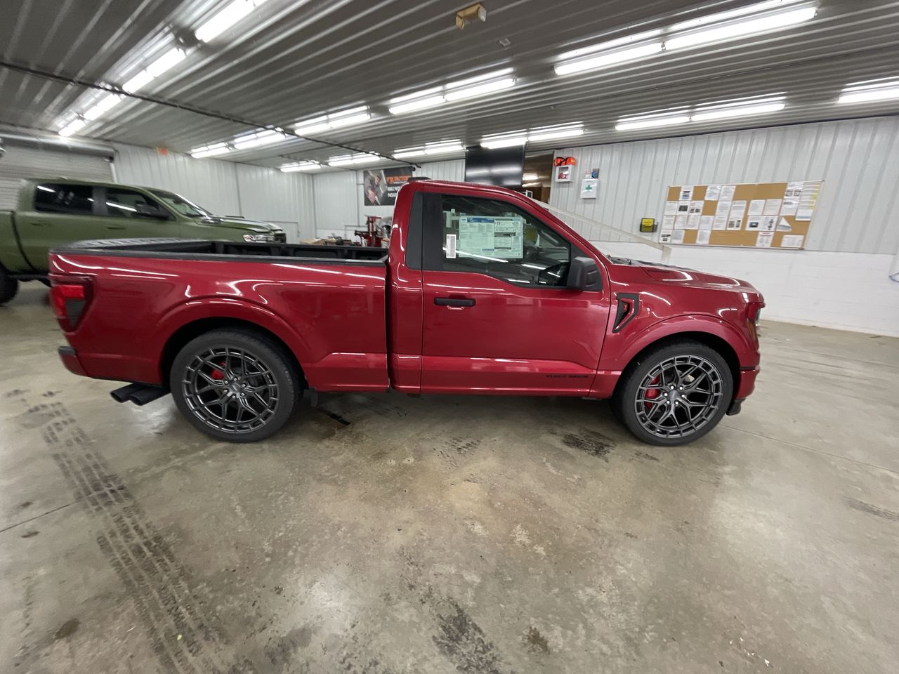 Vehicle Image 9