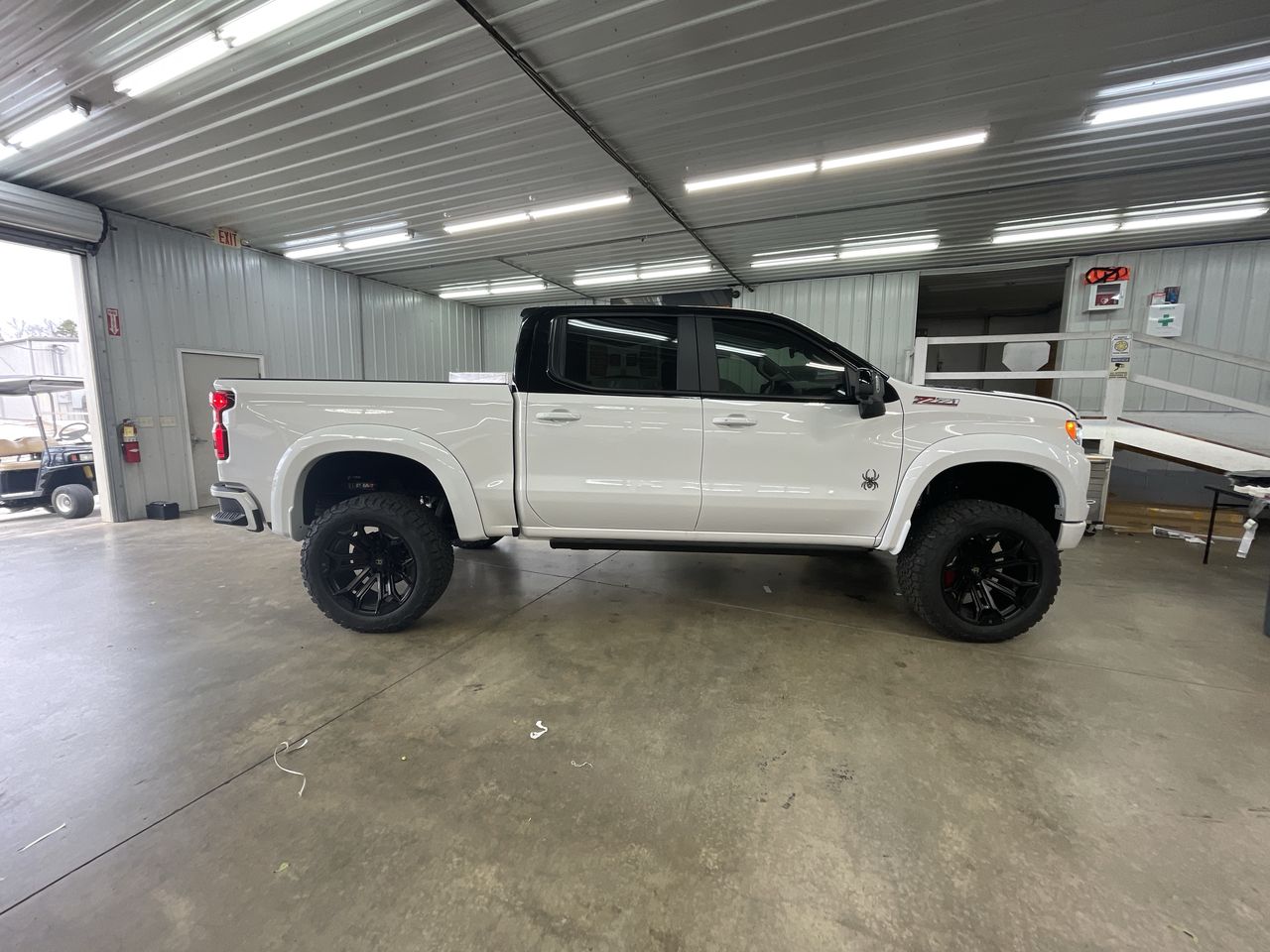Vehicle Image 9