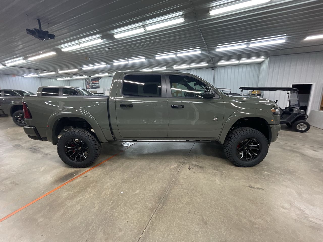 Vehicle Image 9