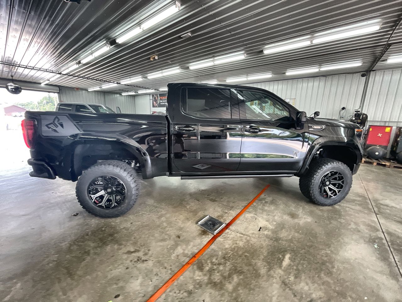 Vehicle Image 9
