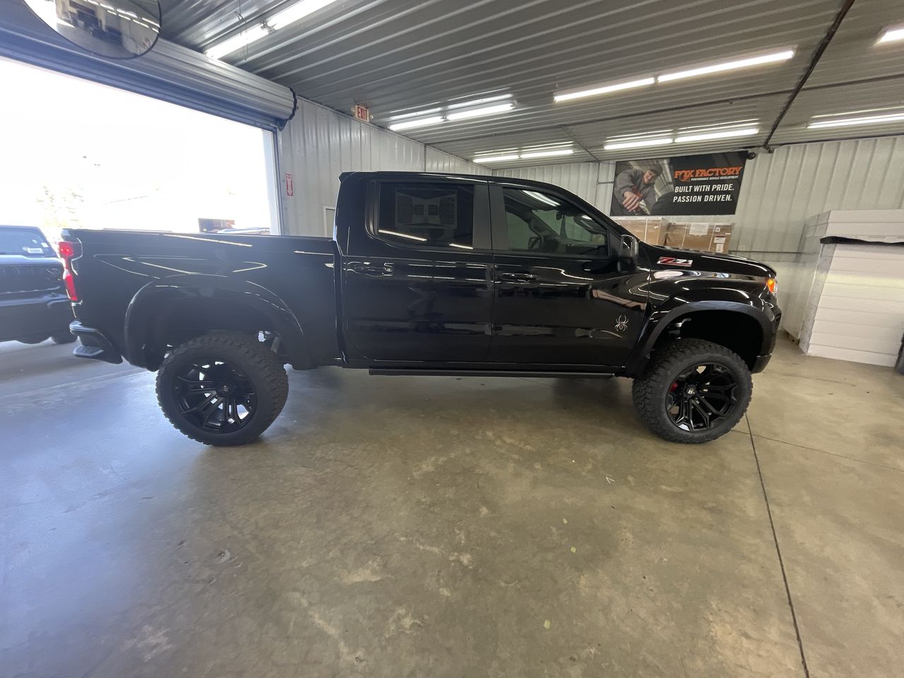 Vehicle Image 9