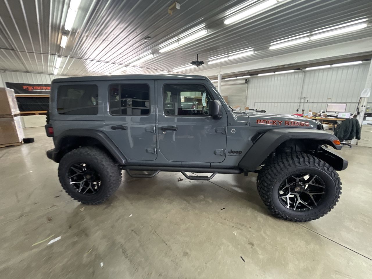 Vehicle Image 9