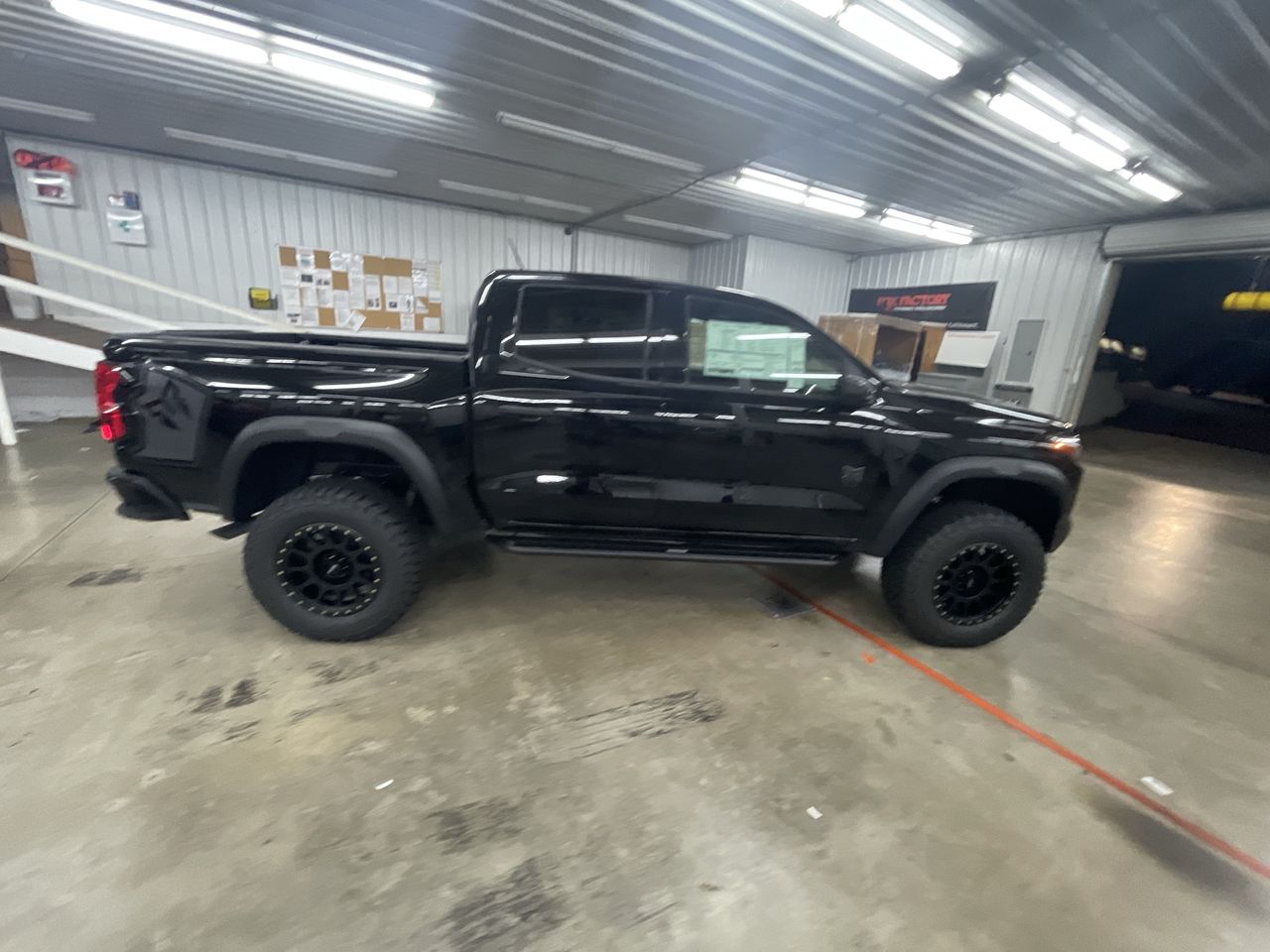Vehicle Image 9