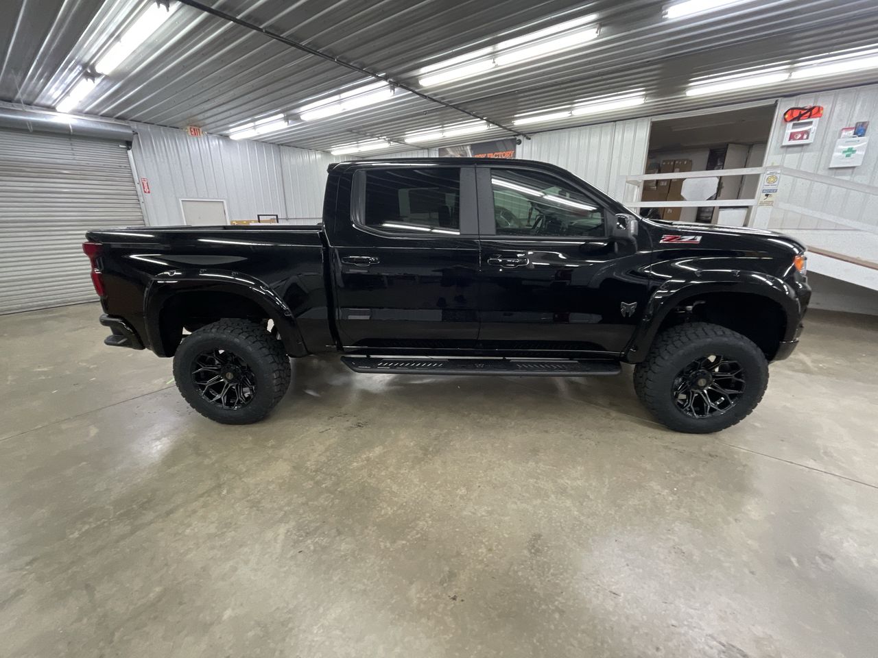 Vehicle Image 9