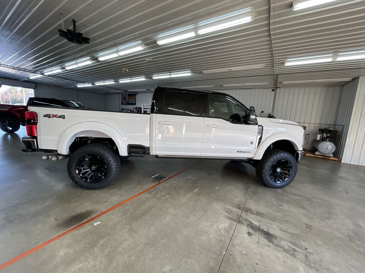 Vehicle Image 9