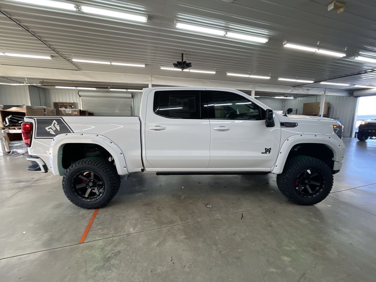 Vehicle Image 9