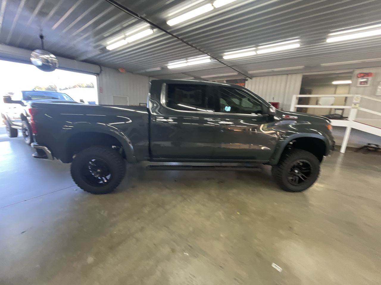 Vehicle Image 8