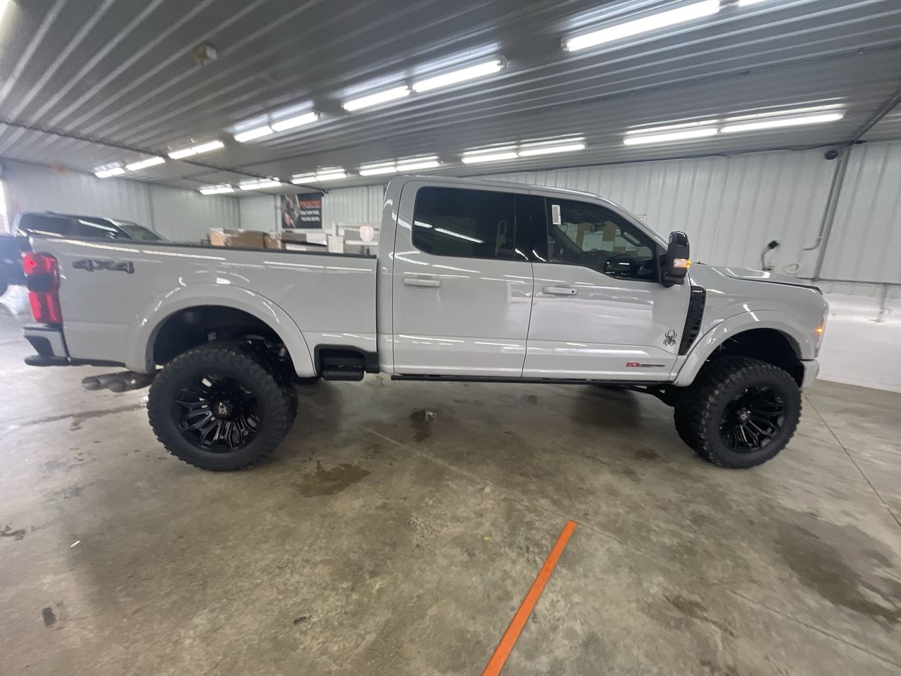 Vehicle Image 9