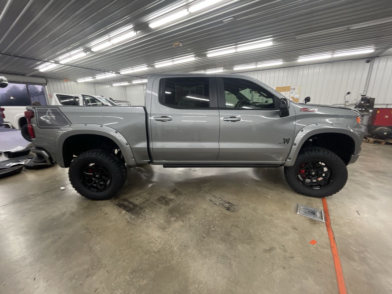 Vehicle Image 8