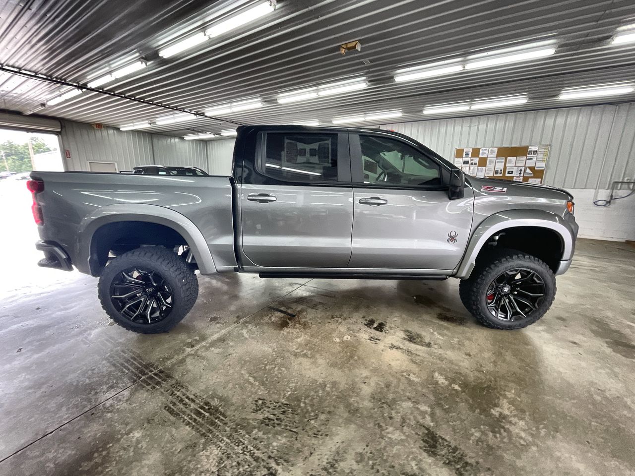 Vehicle Image 9