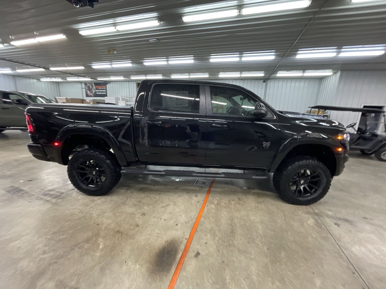Vehicle Image 9