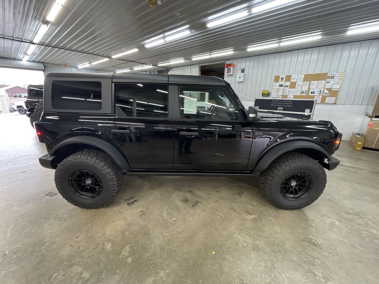 Vehicle Image 9