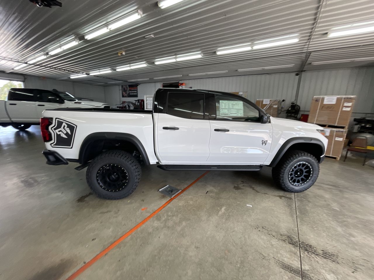 Vehicle Image 9