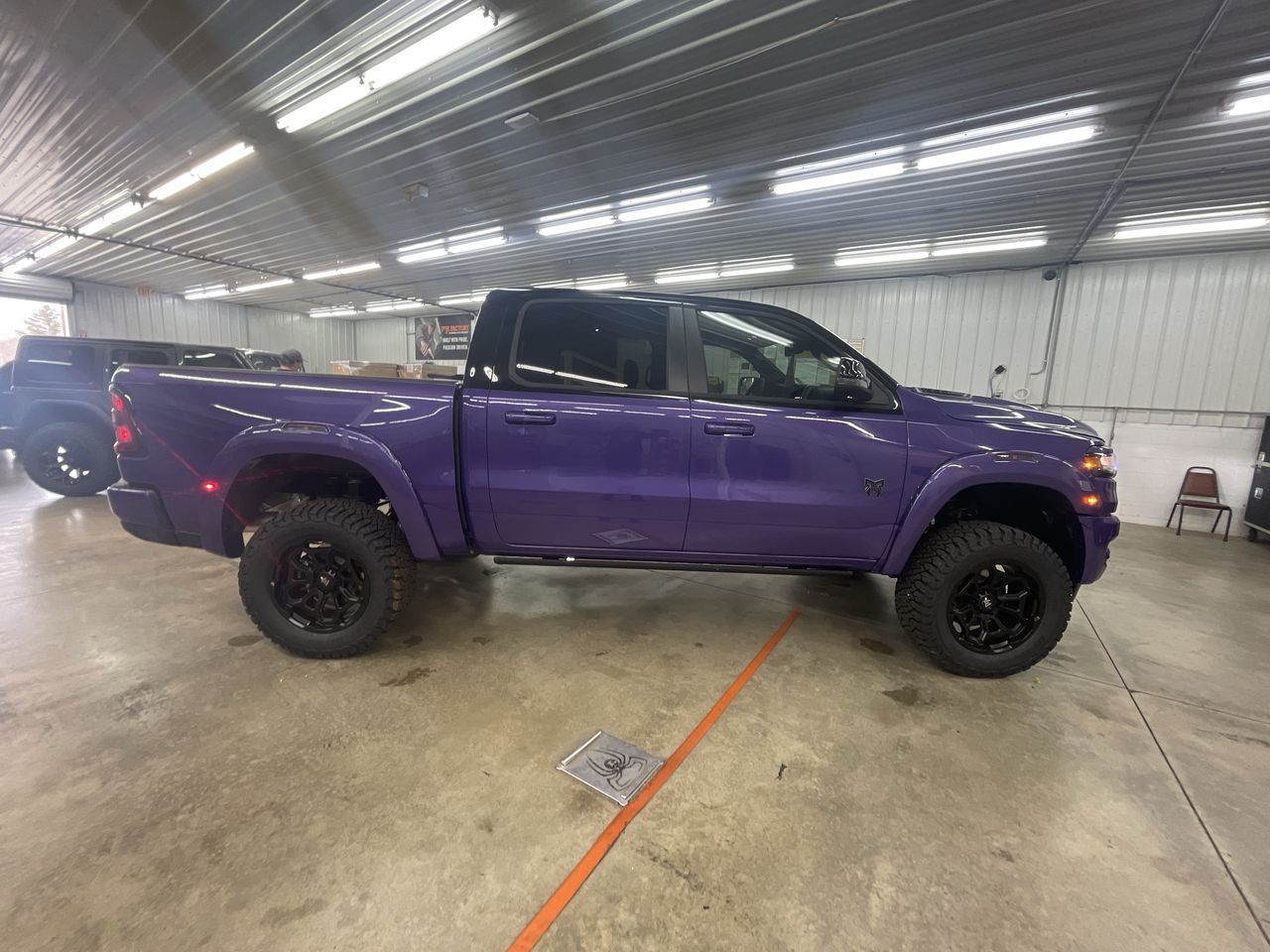Vehicle Image 9