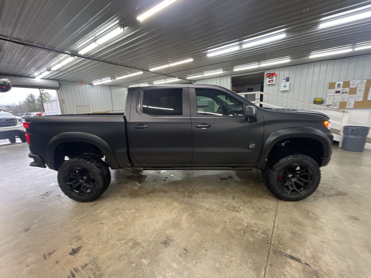 Vehicle Image 9