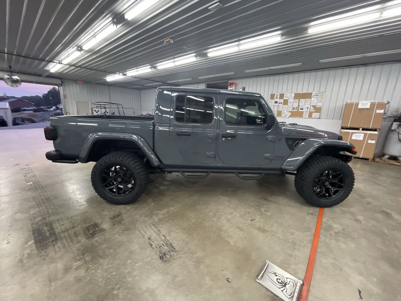 Vehicle Image 8