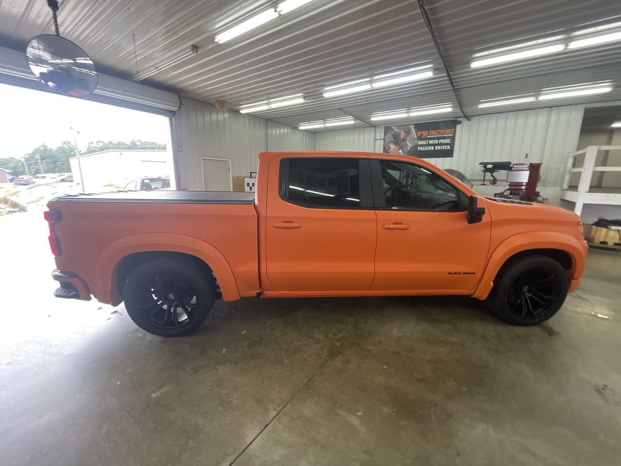 Vehicle Image 9