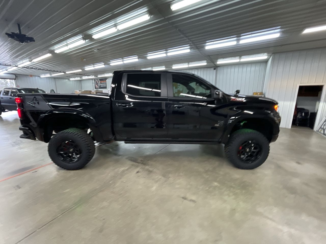 Vehicle Image 9