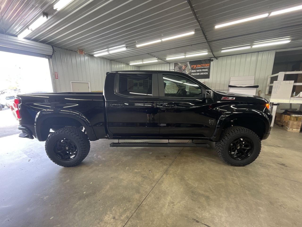 Vehicle Image 9