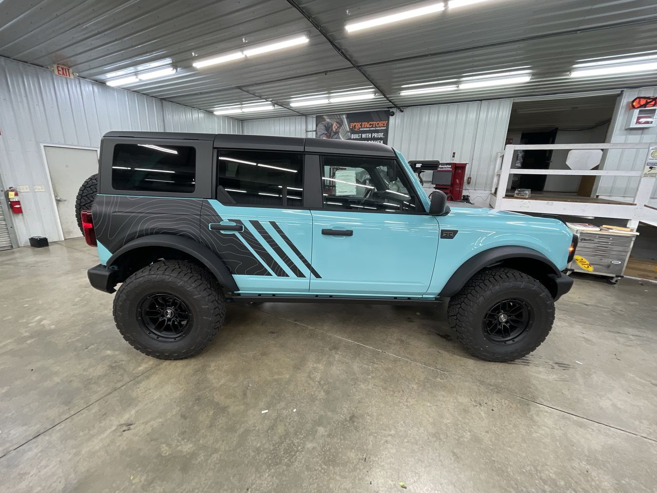 Vehicle Image 9